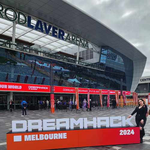Day 1 of @dreamhackau was incredible! I got to meet so many amazing creators, laugh a whole bunch, and even sung High School ...