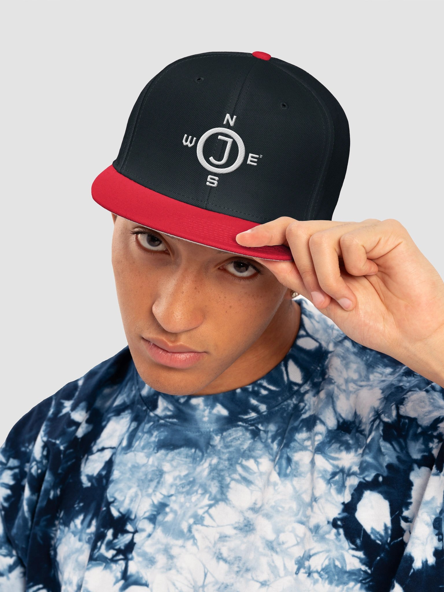 Black/Red Jownsee Compass Cap product image (5)
