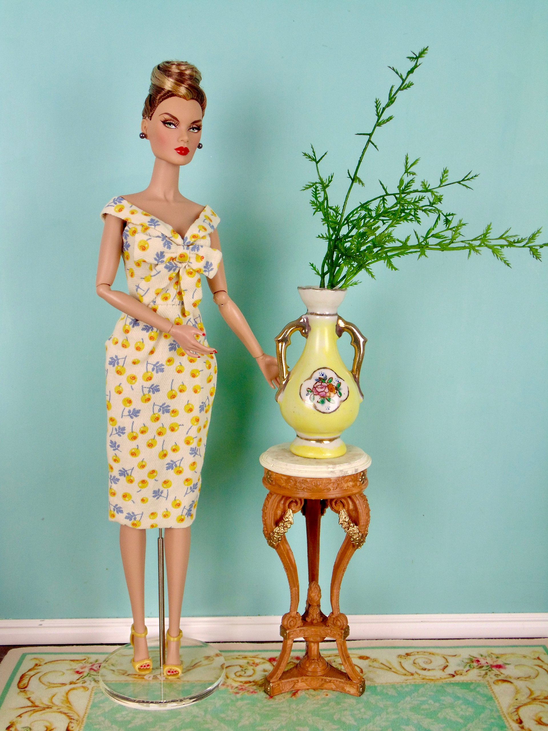 1:6 scale plant stand for 12” fashion dolls OAK product image (7)