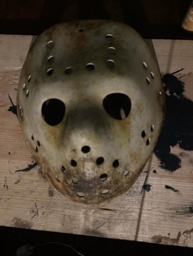 Pretty much there. Need to install the snaps and this feller will be finished! What do we think?
#horror #jason #neverhikealo...