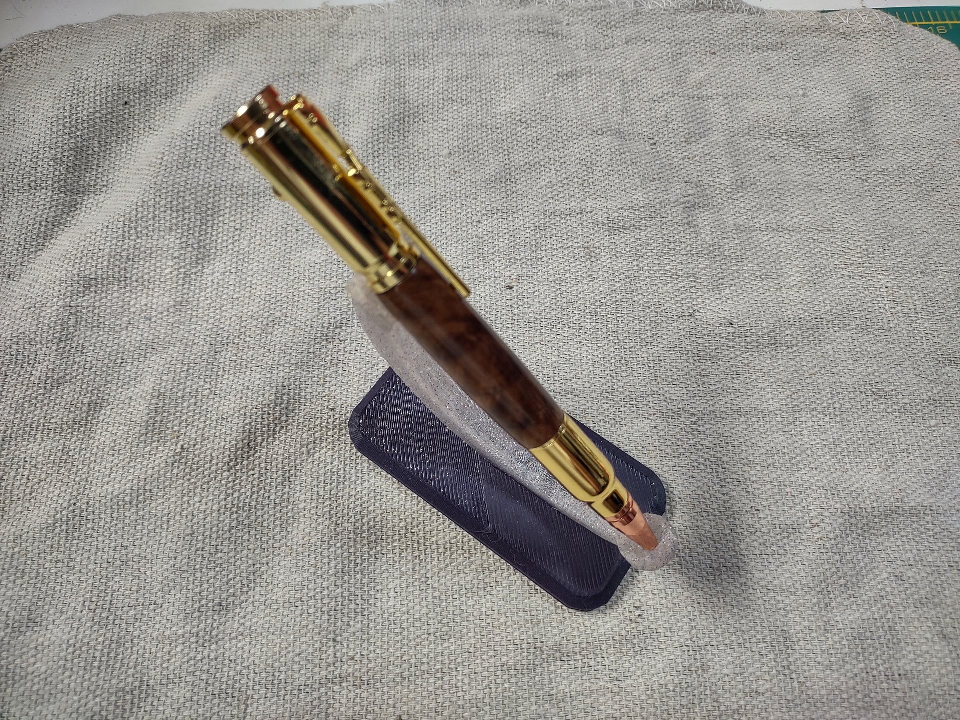 Golden Elegance Bolt Action Pen – Polished Mahogany & Gold Finish- RBBLTCAMO3 product image (2)