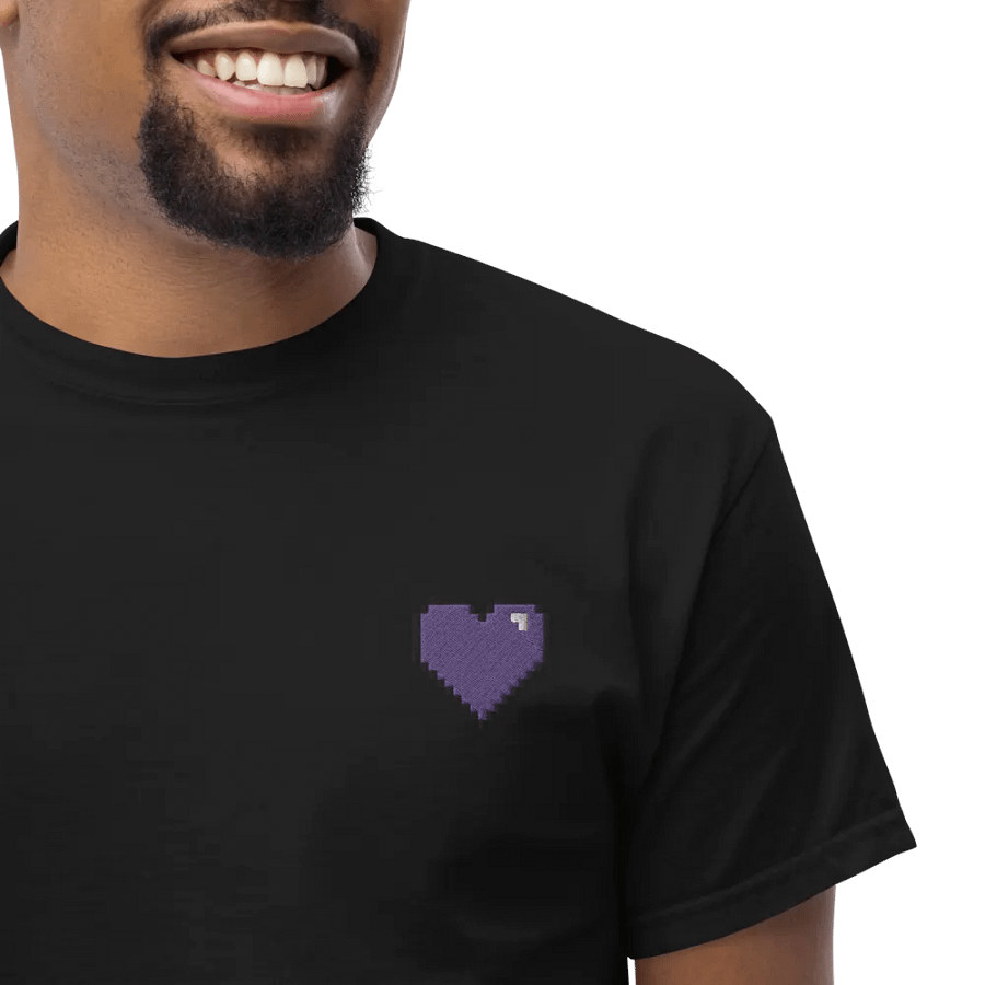HollyRex Embroidered Pixel Heart Tee product image (5)