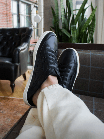 BLACK AND WHITE SLIPPERS product image (1)