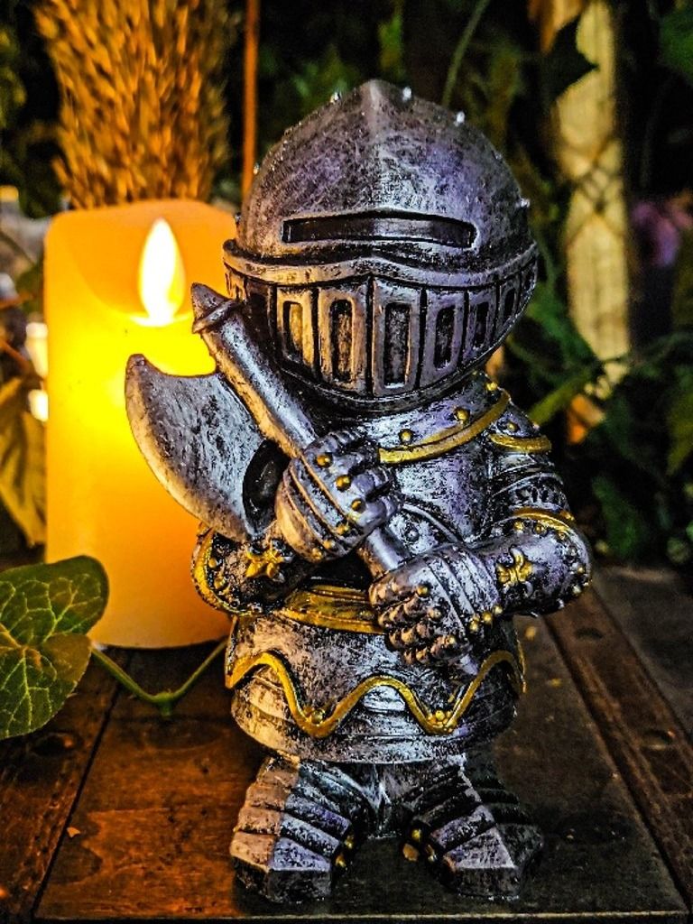 The Armored Kingdom Executioner Knight Collectible product image (1)