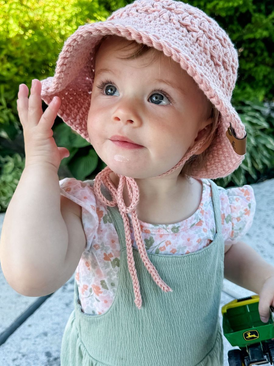 Wallflower Granny Stitch Hat Crochet Pattern product image (9)