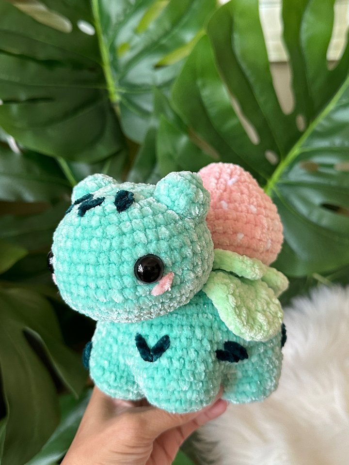 Strawberry Bulbasaur product image (2)
