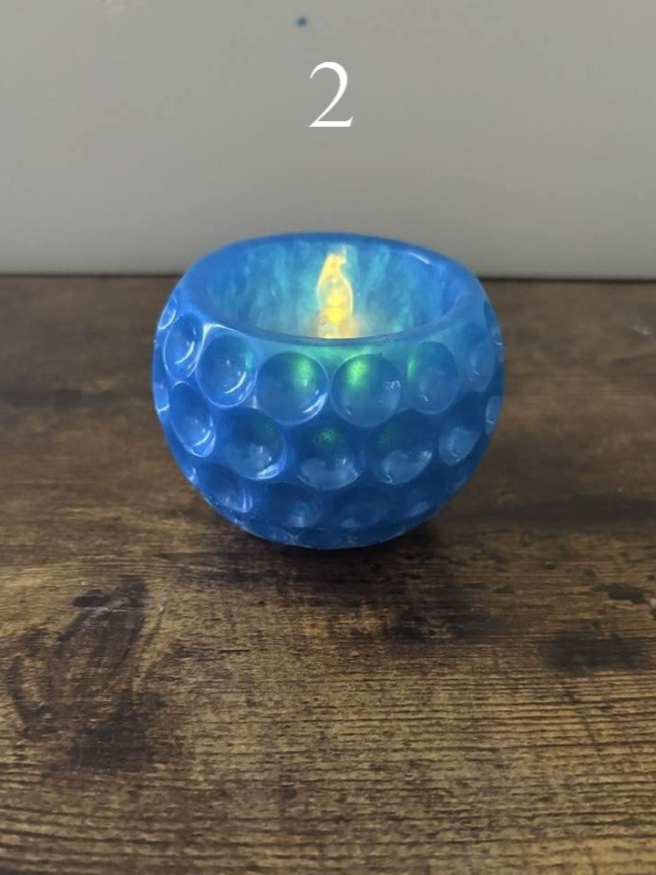 🕯️ Handmade Resin Tealight Candle Holders – Includes Battery-Operated Tealight product image (2)