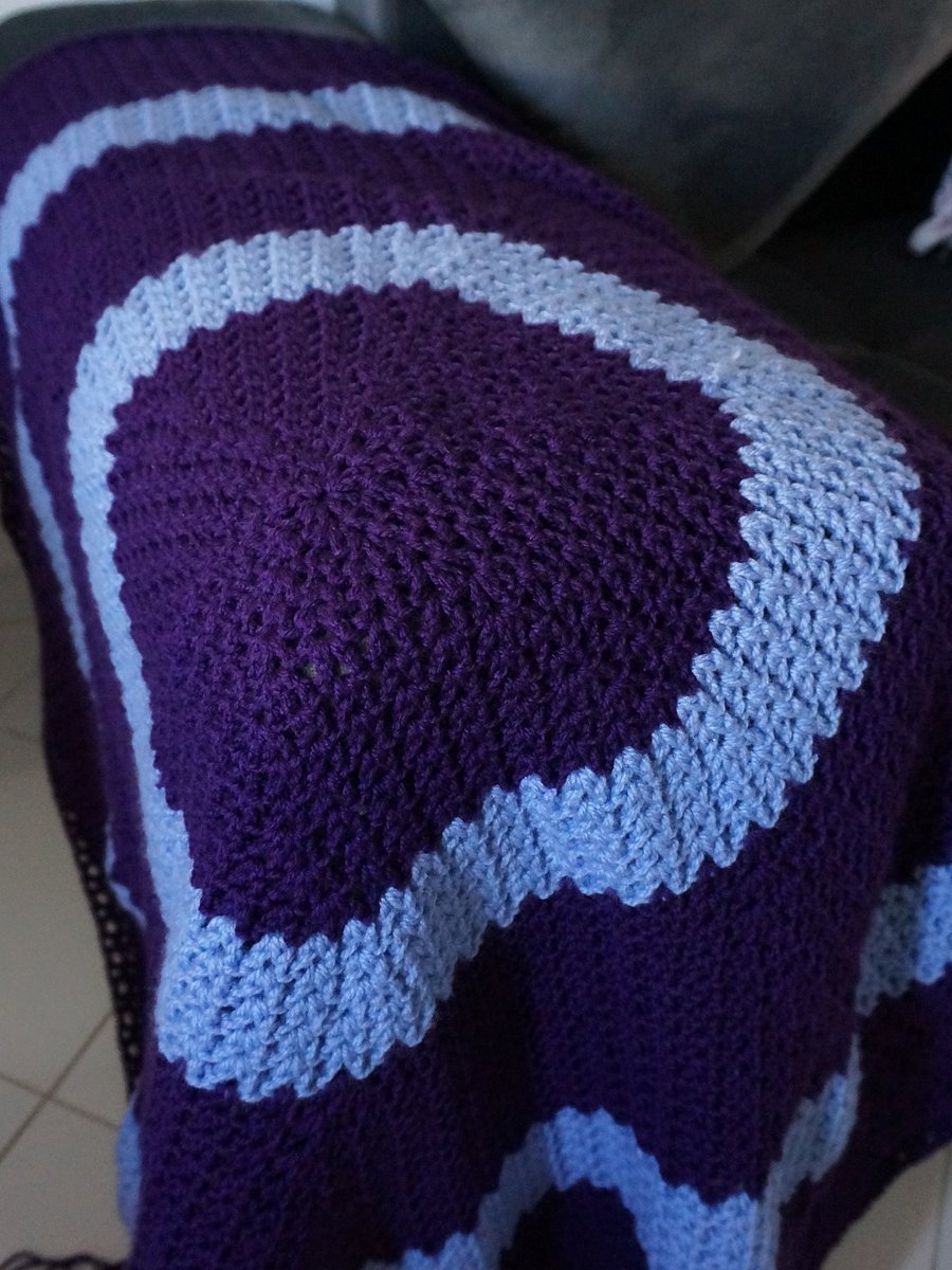 V stitch round blanket pdf pattern product image (4)