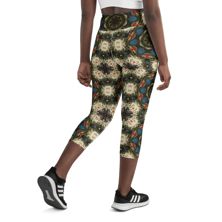 Ethnic Elegance Capri Leggings product image (1)