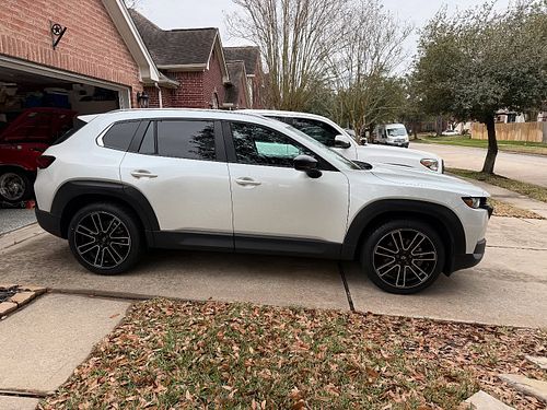 Did a little upgrade on the CX50 to 20s! 
(after & before) you can check out the new video on YouTube!

#mazda #cx50 #cx5 #ma...