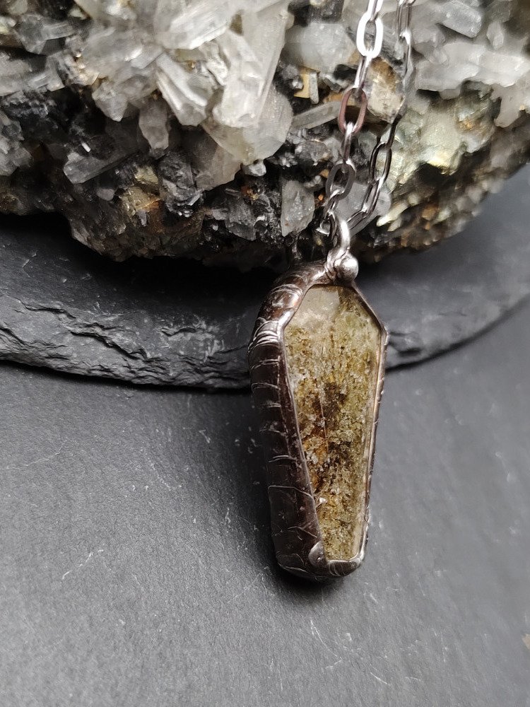 Sorcery Talisman - Green Garnet Coffin product image (3)