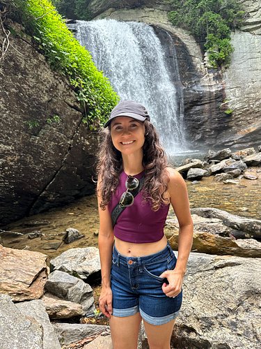 It took me way too long to make it out to Looking Glass Falls, but late is better than never, right? 🌿✨

Also, if you want to...