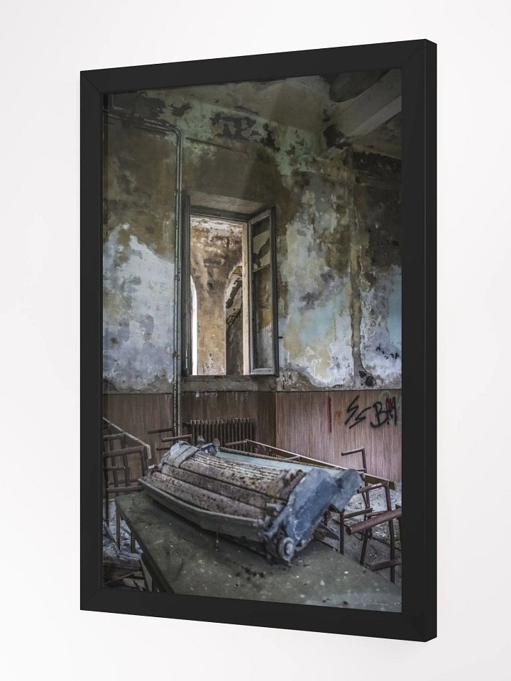 Print Fine Art - Echoes of Ink – Rusted Typewriter in Abandoned School-Urbex Italy product image (3)