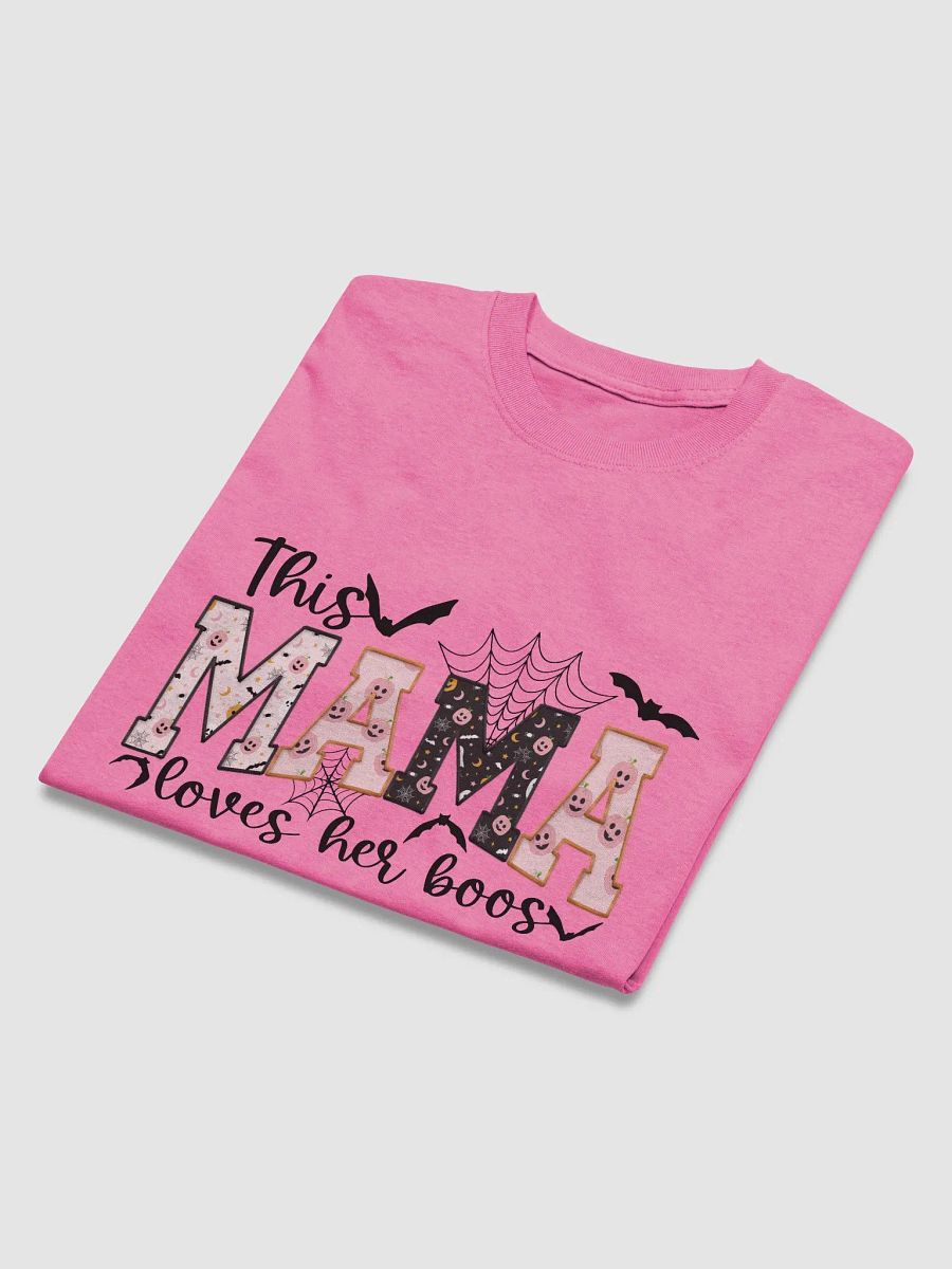 This Momma Loves Her Boo's T-Shirt – Spooky, Stylish, and Full of Love 👻🖤 product image (40)