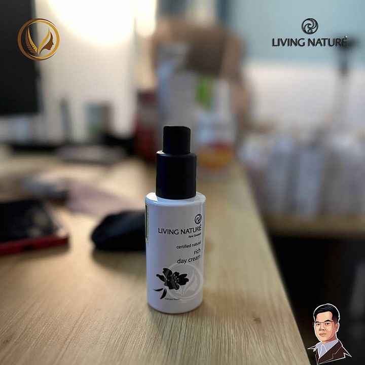 Kem dưỡng ẩm ban ngày, chống lão hóa Living Nature Rich Day Cream 60ml product image (2)