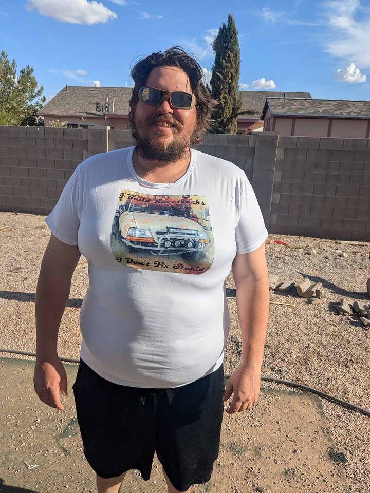 Don't fix stupid shirt product image (1)