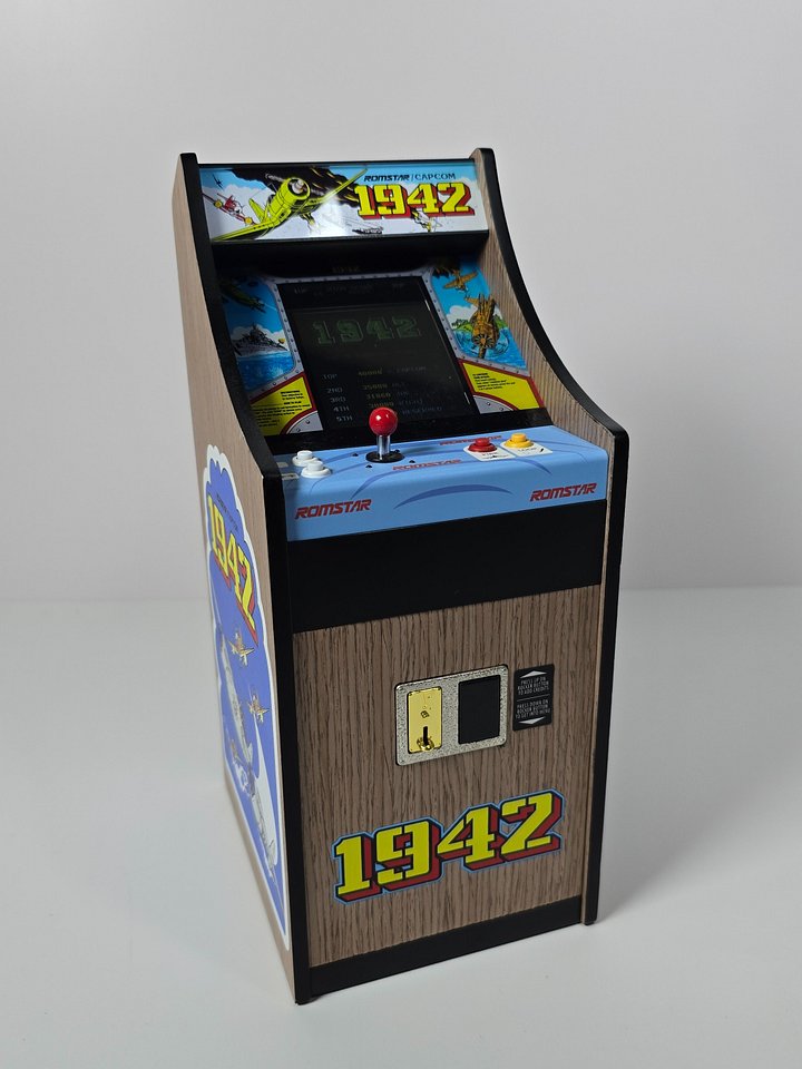 1942 x RepliCade (Pre-owned, Complete In Box) product image (2)
