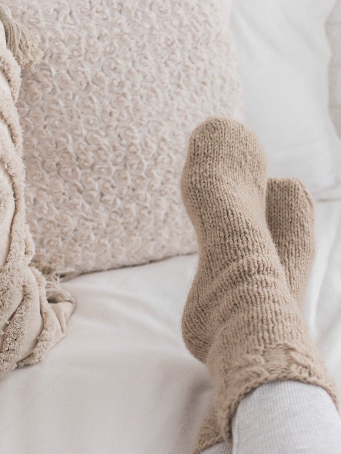 Cable Knit Socks Knitting Pattern - Snowy Day product image (3)