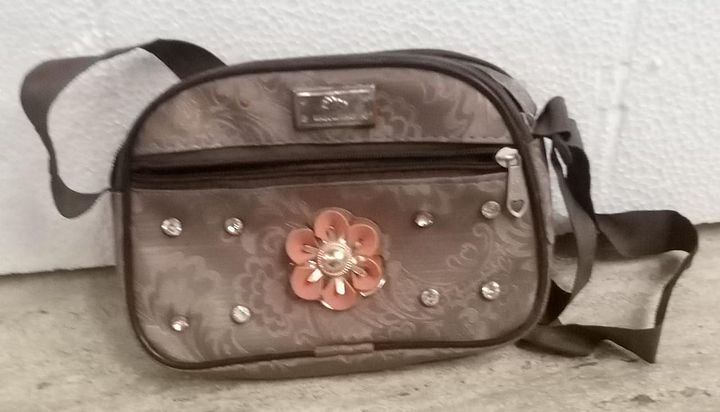 HAND BAG product image (1)