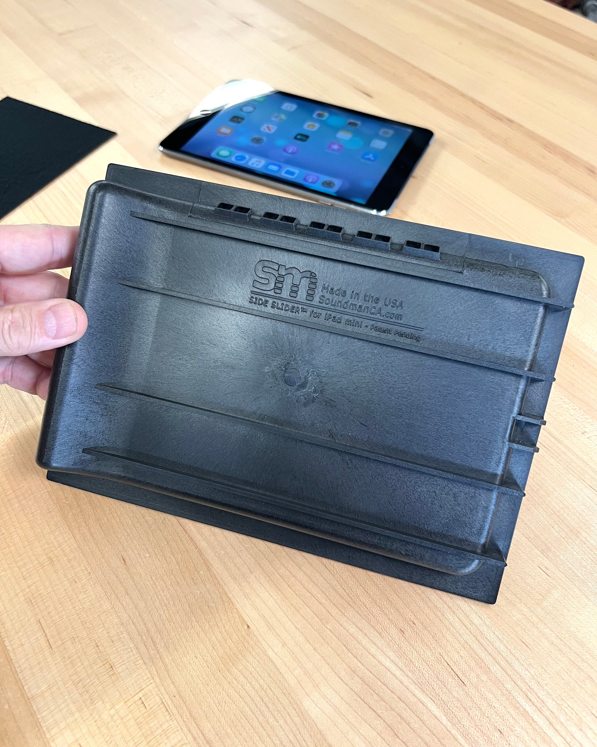 iPad mini, Gen 1 through 5 - SIDE SLIDER Dash Kit product image (4)