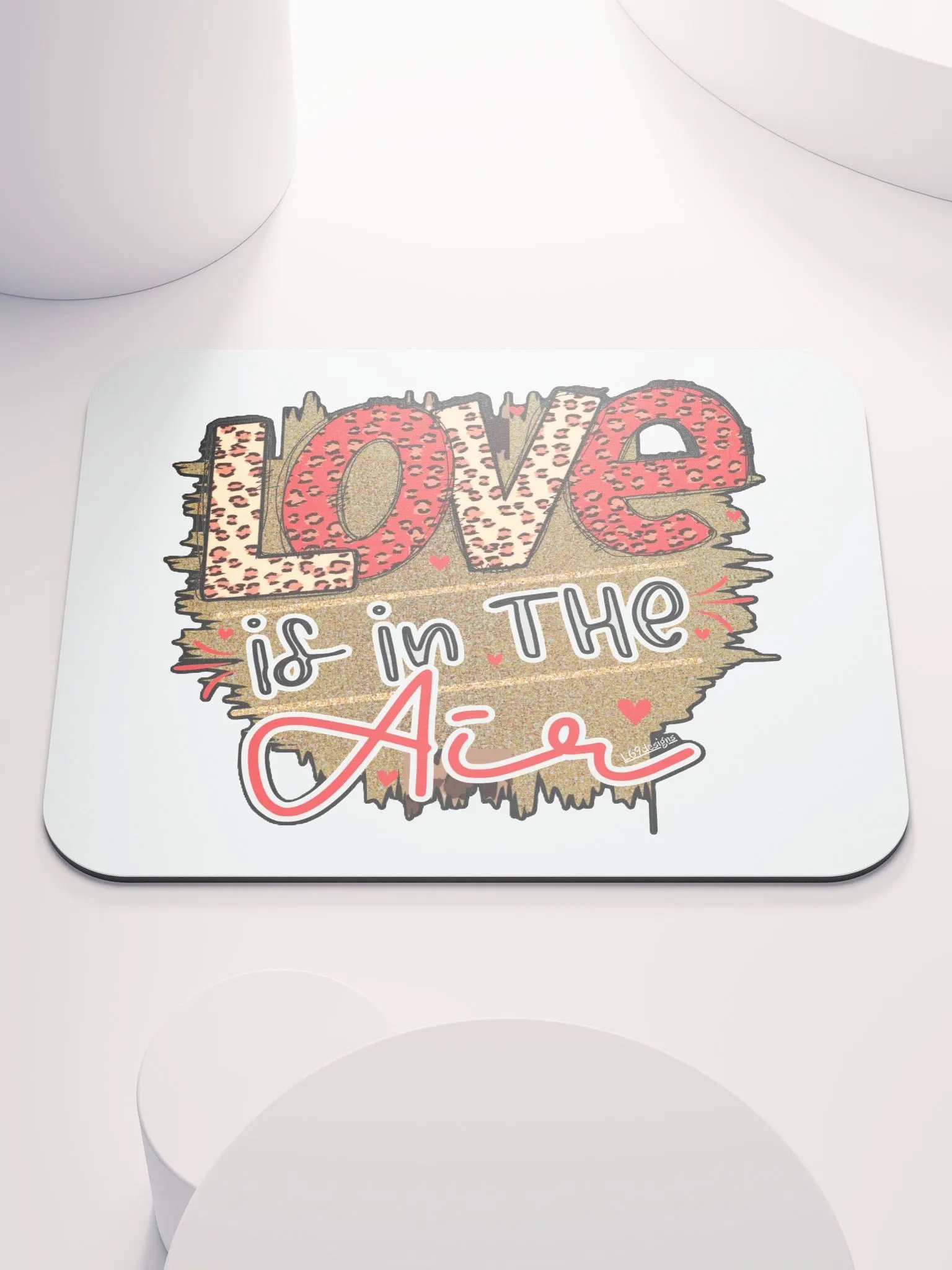 LOVE IS IN THE AIR product image (1)