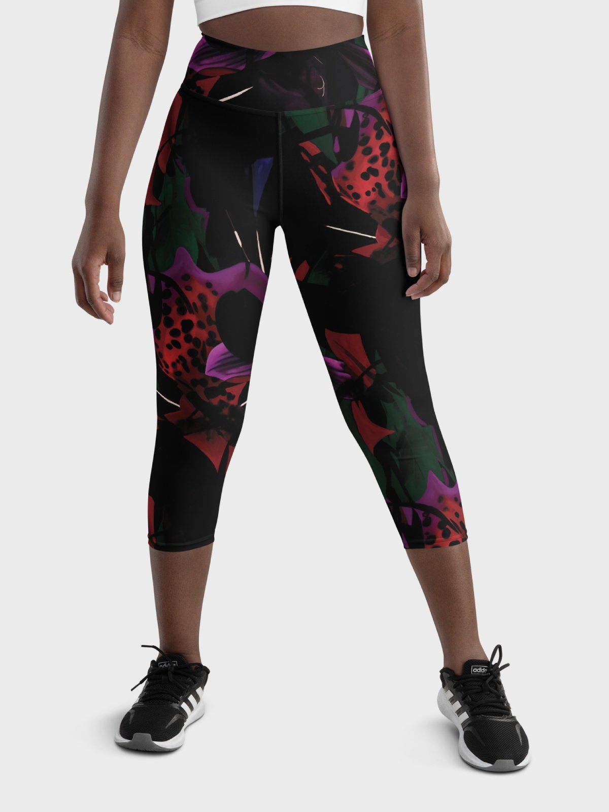 Capri Leggings "Blosoom At Midnight" Printed product image (5)