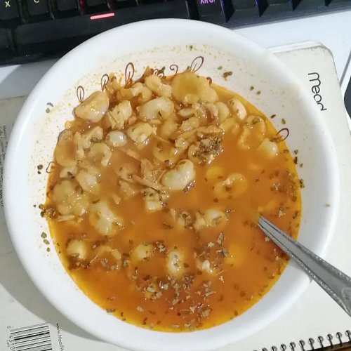 Pozole recalentado para la cruz