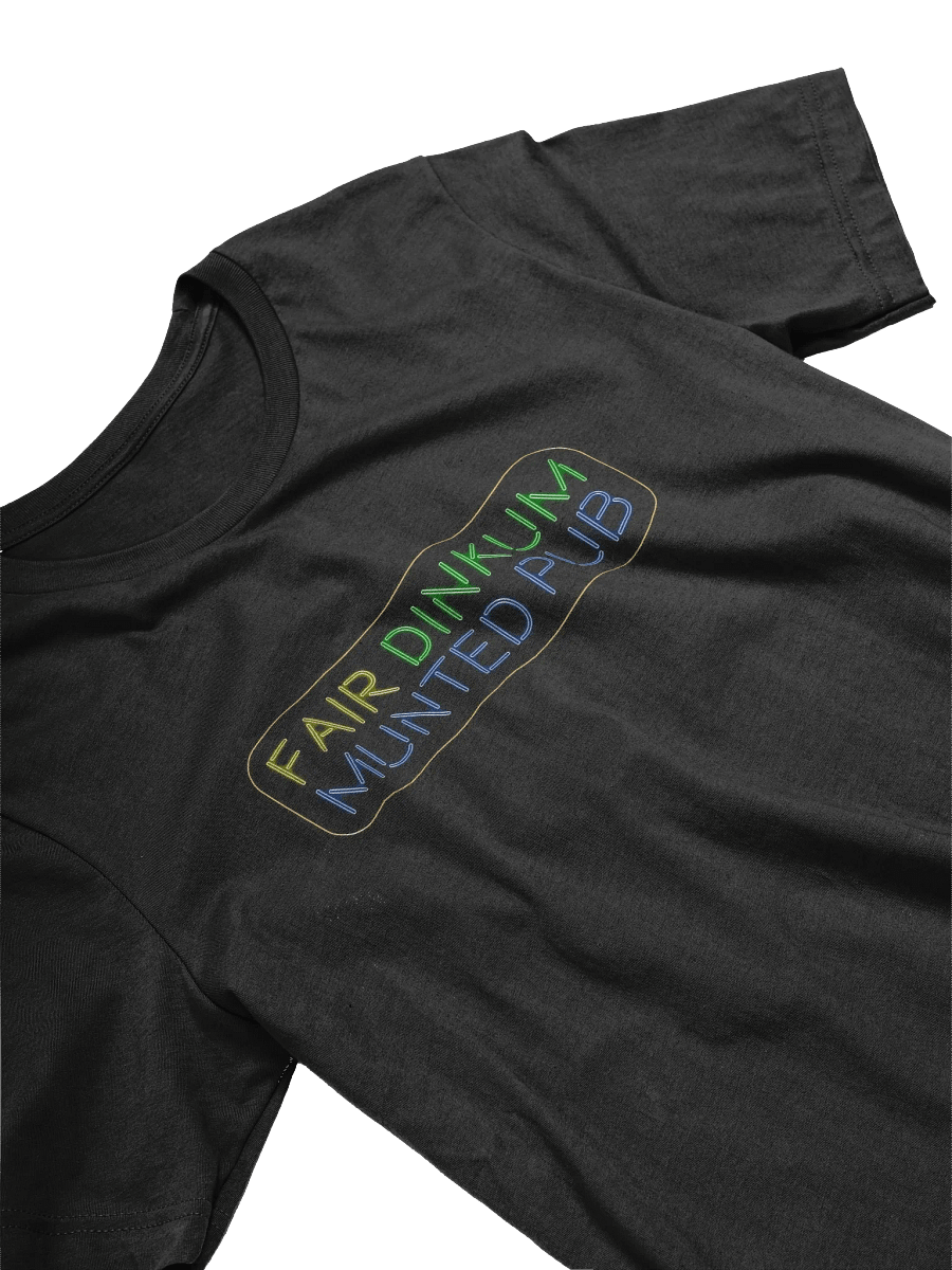 Munted Pub T-Shirt product image (4)