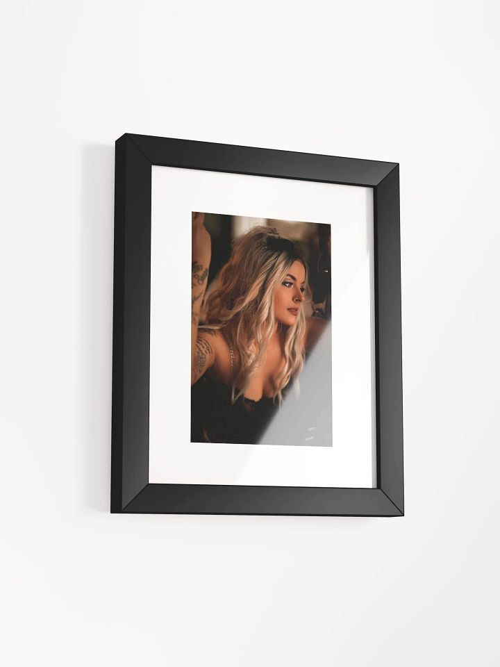 QueenQ Poster 2 product image (17)