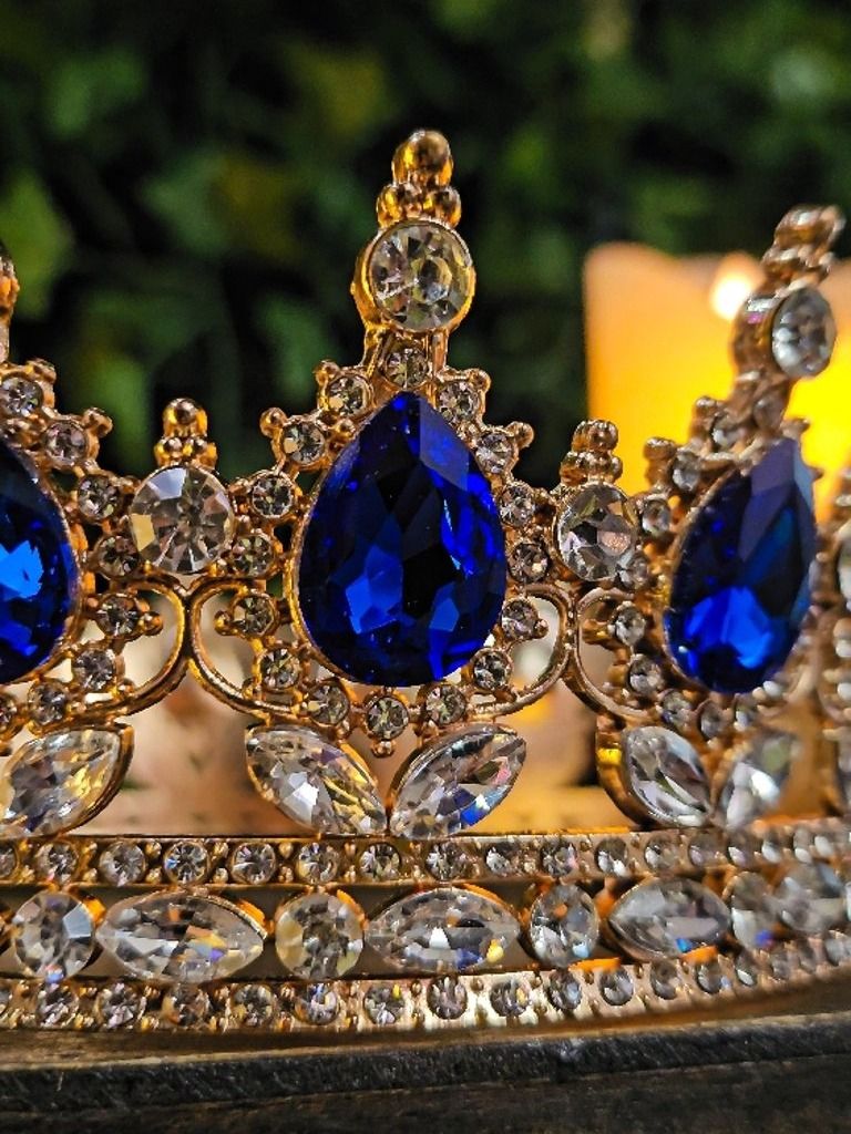 The Armored Kingdom Oceanic Sapphire Blue Queens Crown (Gold) product image (2)