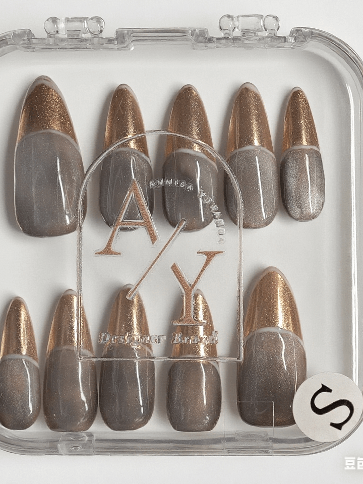 Magnetic Luxe product image (1)