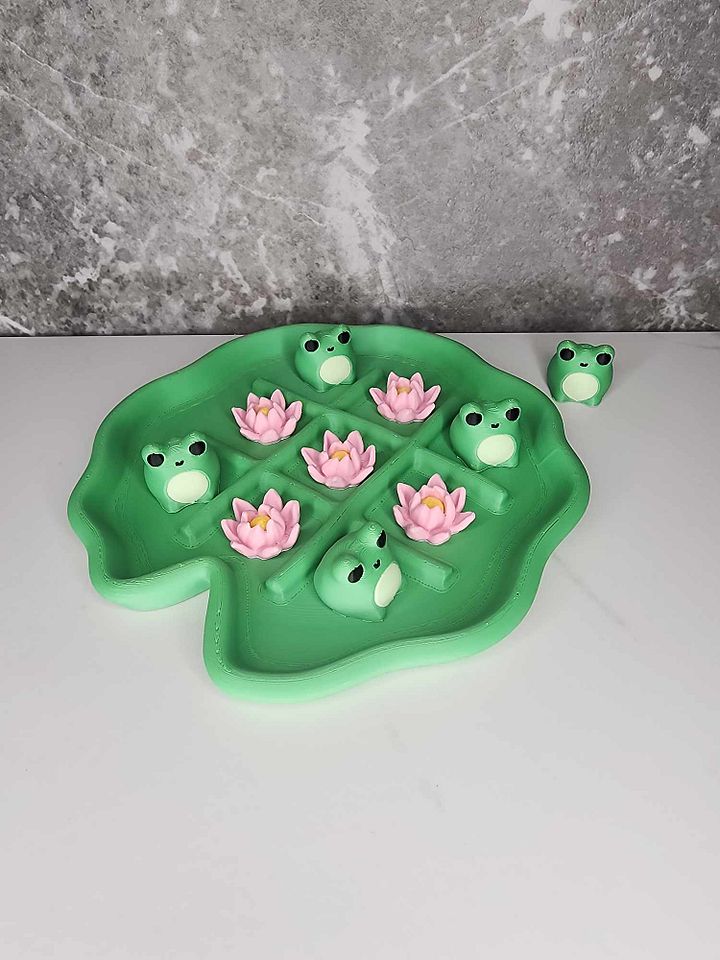 Frogs and Lily Pad Tic Tac Toe product image (1)