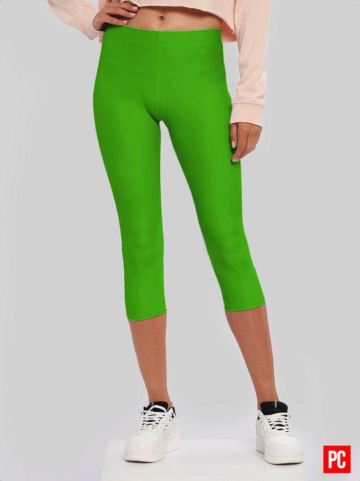 Plain Color Kelly Green Yoga Capri Leggings product image (1)