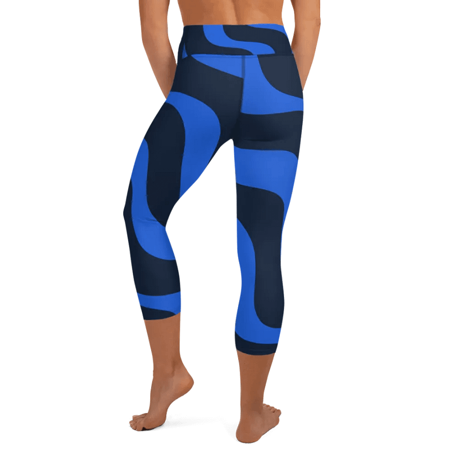 Ripple Effect Yoga Capri Leggings product image (6)