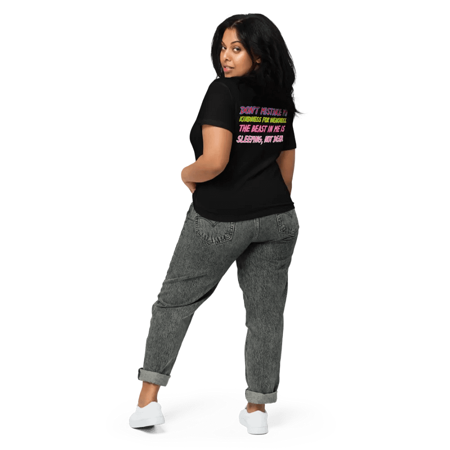 Majestic Mane Lion Crowned Tee product image (27)