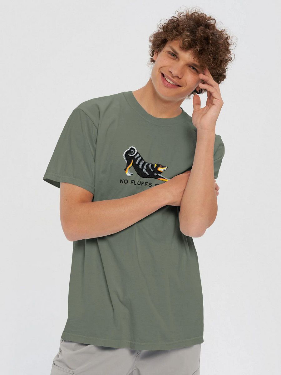 No Fluffs Given T-Shirt(Embroidered) of a Shiba Inu(Tricolor) product image (11)