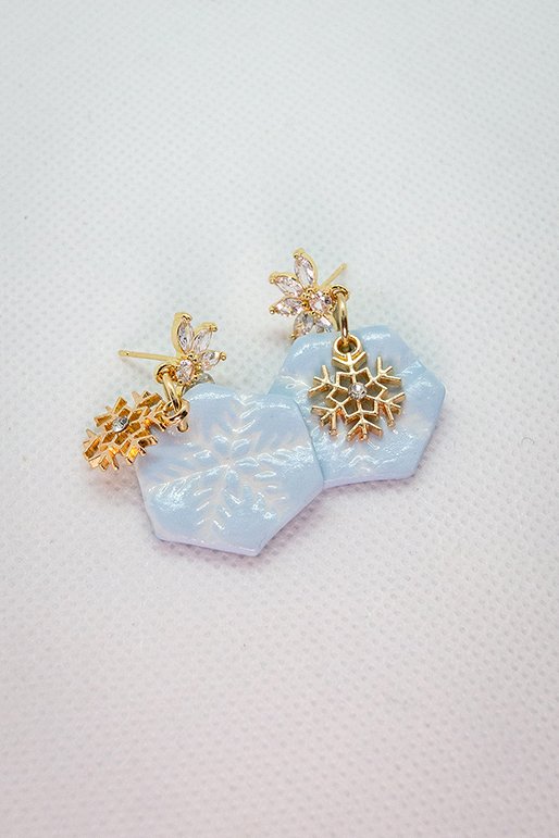 Gold Snowflake CZ product image (2)