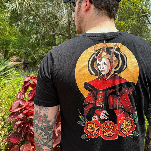 Repping the prequels at Galaxy’s Edge ✨

The Amidala design is available now!

#onlyhopesupplyco