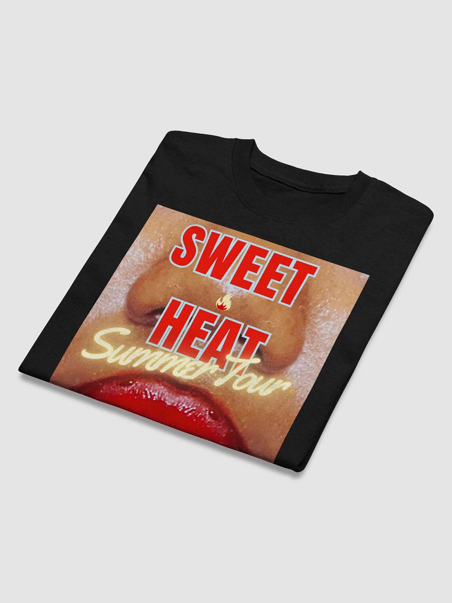 Taste The Sweet, Feel the Heat TOUR TEE product image (15)