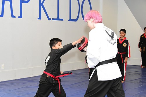 We don’t teach kids to fight — we teach them not to need to.
💪 Enroll free → TryKarateClasses.com

#BullyProofConfidence #Sel...