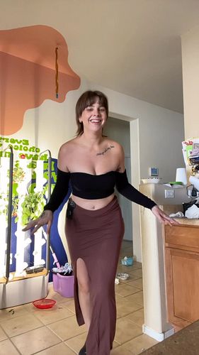 2024 I’m trying to shift my closet around. I’m gonna be 31 this year, l’ve got 3 kids, and I never really wear styled outfits...