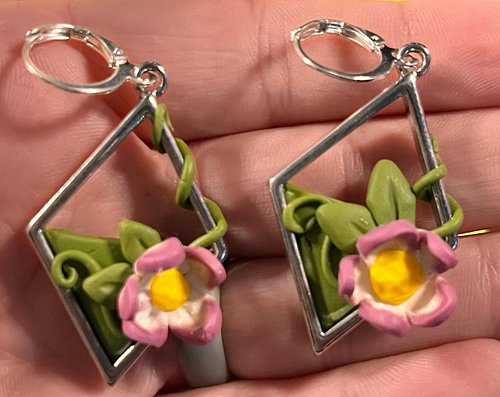 😍

#polymerclay #polymerclayearrings #polymerclaytutorials #polymerclaycreations #clayearrings #clayjewelry #clayart #jewelry...