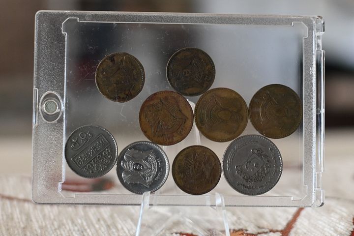 مجموعة قطع نقدية معدنية سورية اصدار عام 1970 - 1980 product image (1)