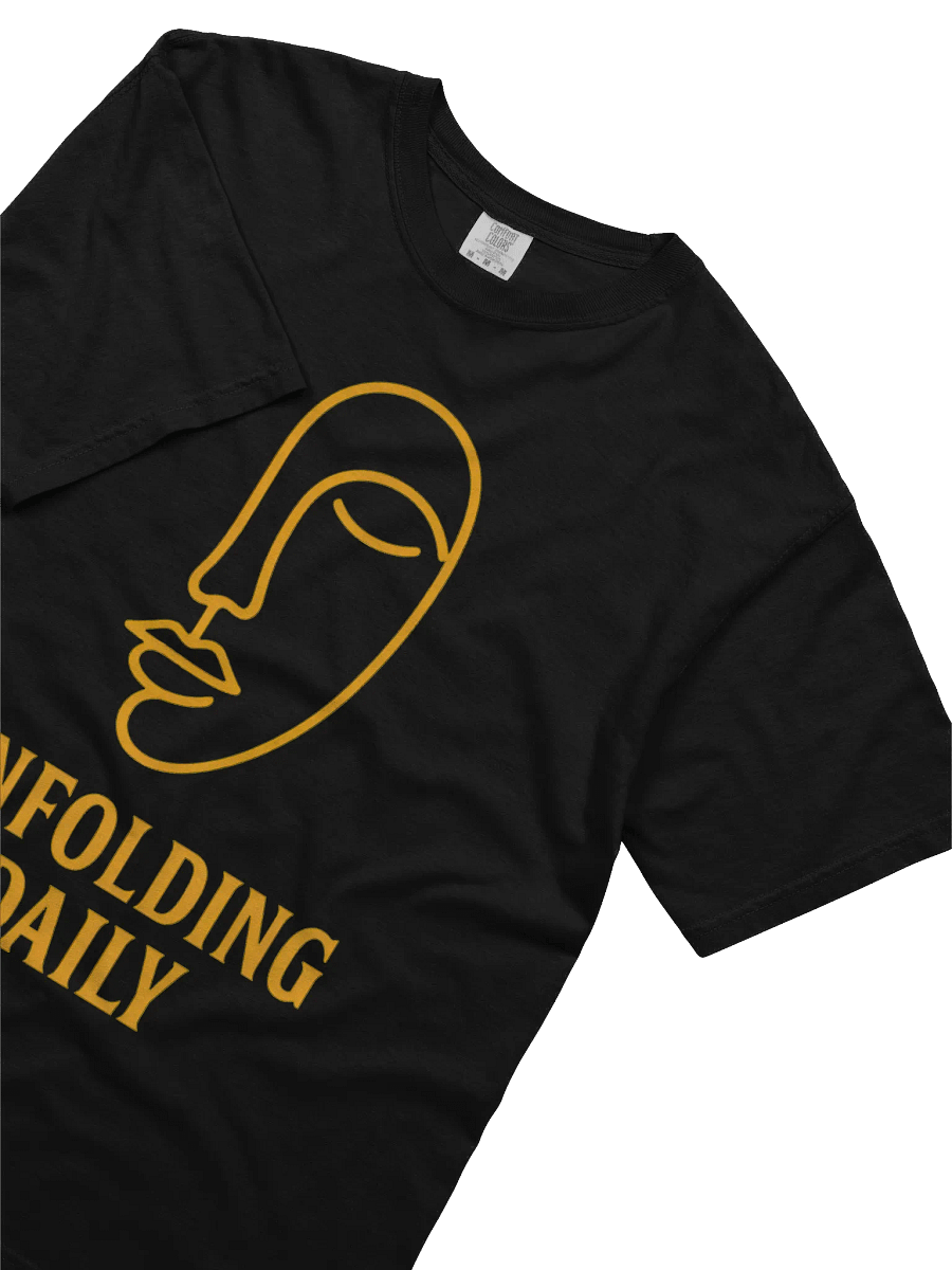 Unfolding Daily Minimalist Face T-Shirt product image (10)