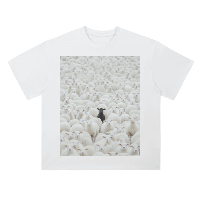 DROP SHOULDER AMOR BLACK SHEEP T product image (1)