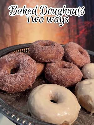 I cannot stop thinking about these perfect fall doughnuts I served at my #sleepyhollow #halloweenparty! 😍  Grocery partner: @Kroger  #doughnuts #bakeddoughnuts #fallbaking 