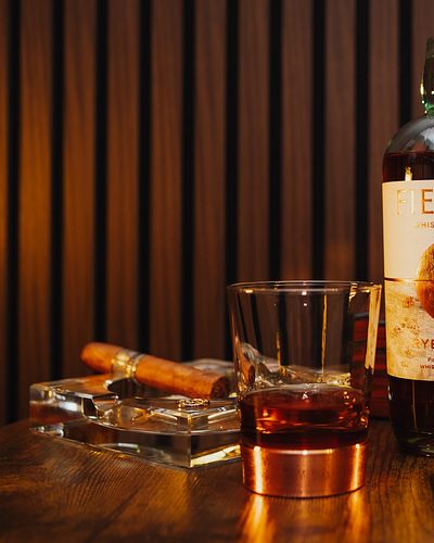 •••
When you find a quality Whisky you must show respect. Meet Fielden Rye Whisky. Proudly produced and distilled in the UK 🇬...