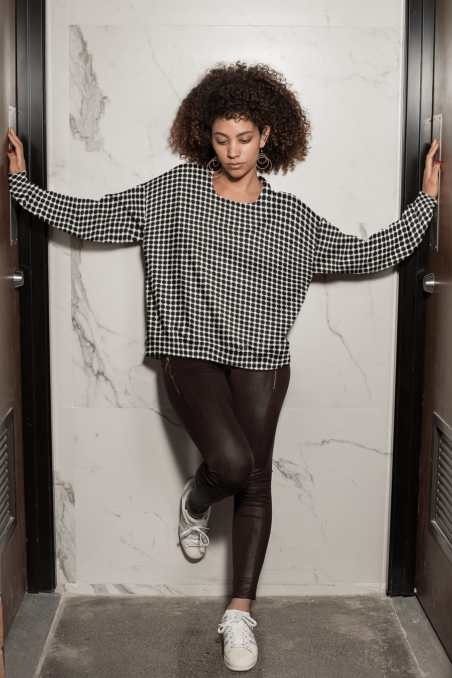 Abstract Black and White Chain Unisex Sweatshirt product image (11)