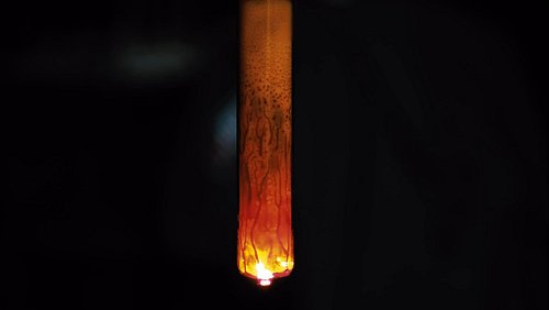 Bromine reacting with aluminum