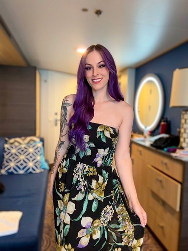 Last Day cruise fit 🌸🌺🪻

This vacation was SO needed for both Vis and I. We got to hang out with good friends, eat amazing fo...